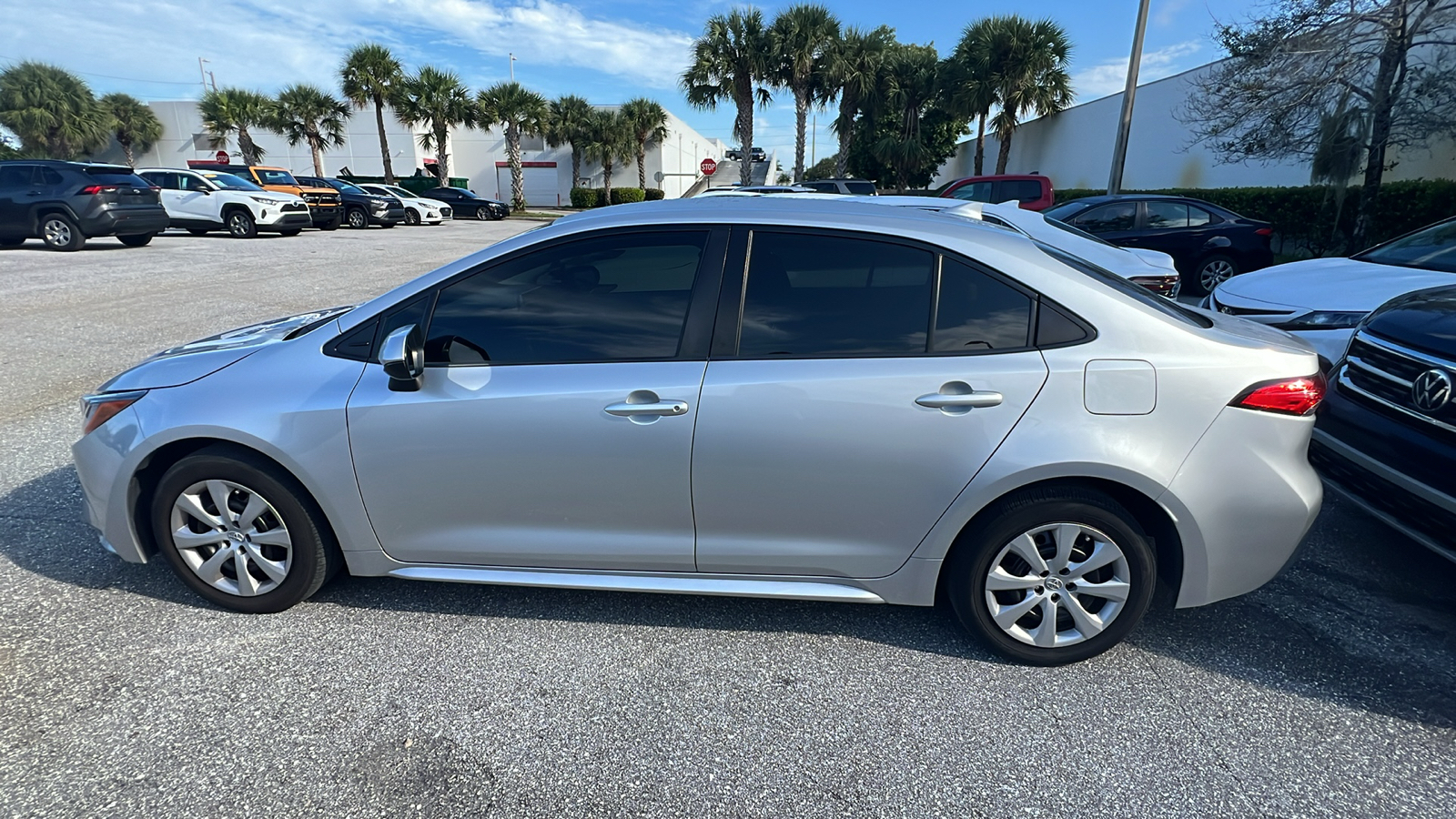 2020 Toyota Corolla LE 4