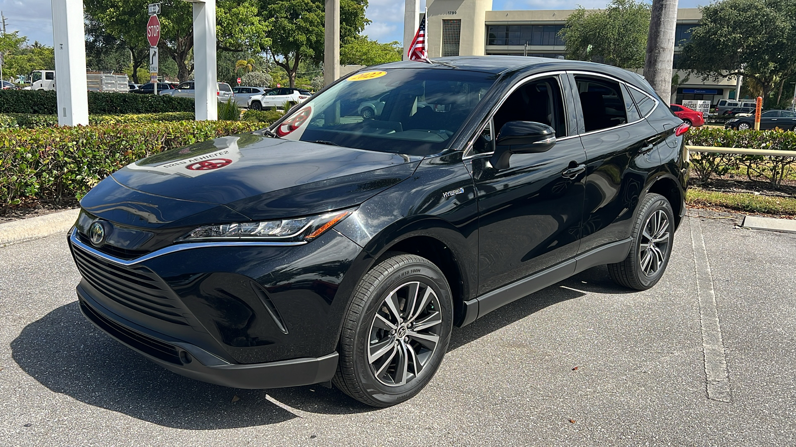 2021 Toyota Venza LE 3