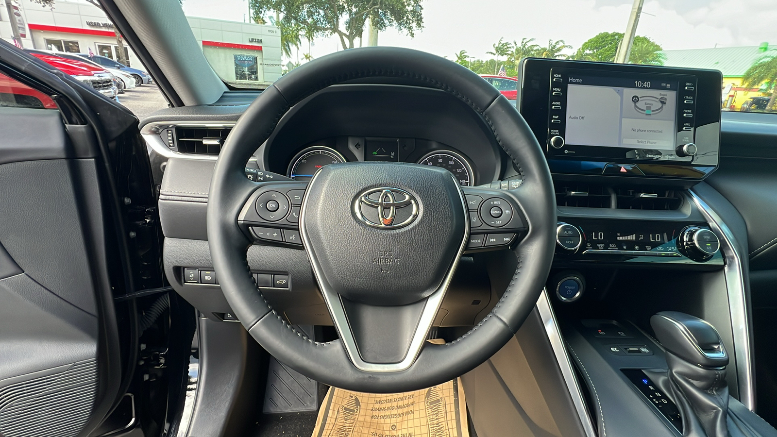 2021 Toyota Venza LE 22