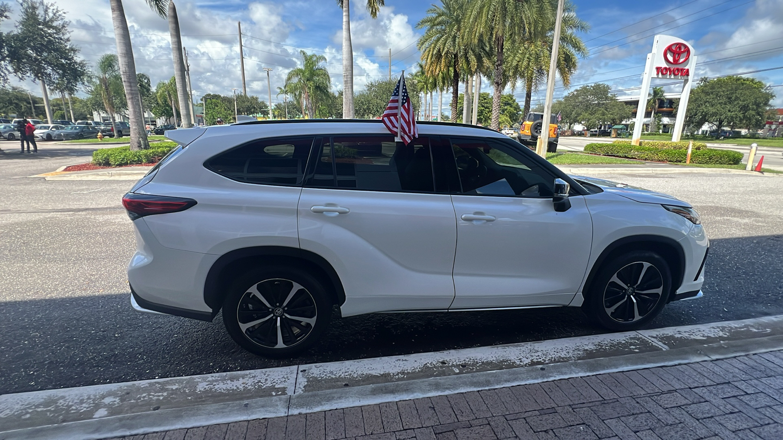 2021 Toyota Highlander XSE 10