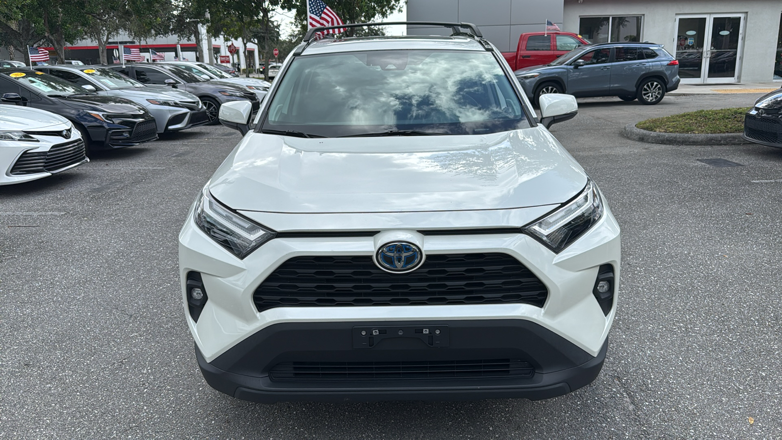 2022 Toyota RAV4 Hybrid XLE Premium 2