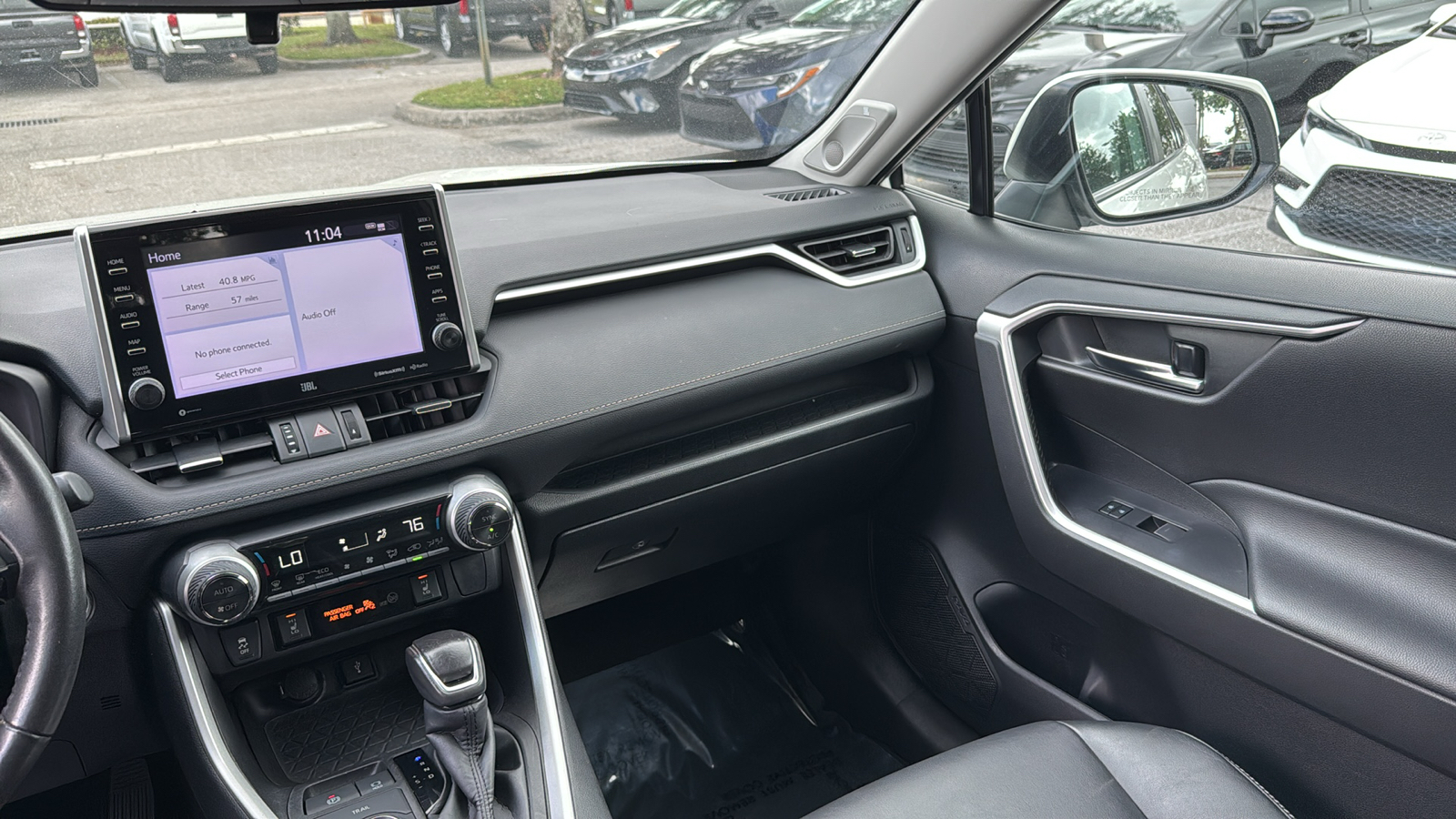 2022 Toyota RAV4 Hybrid XLE Premium 16