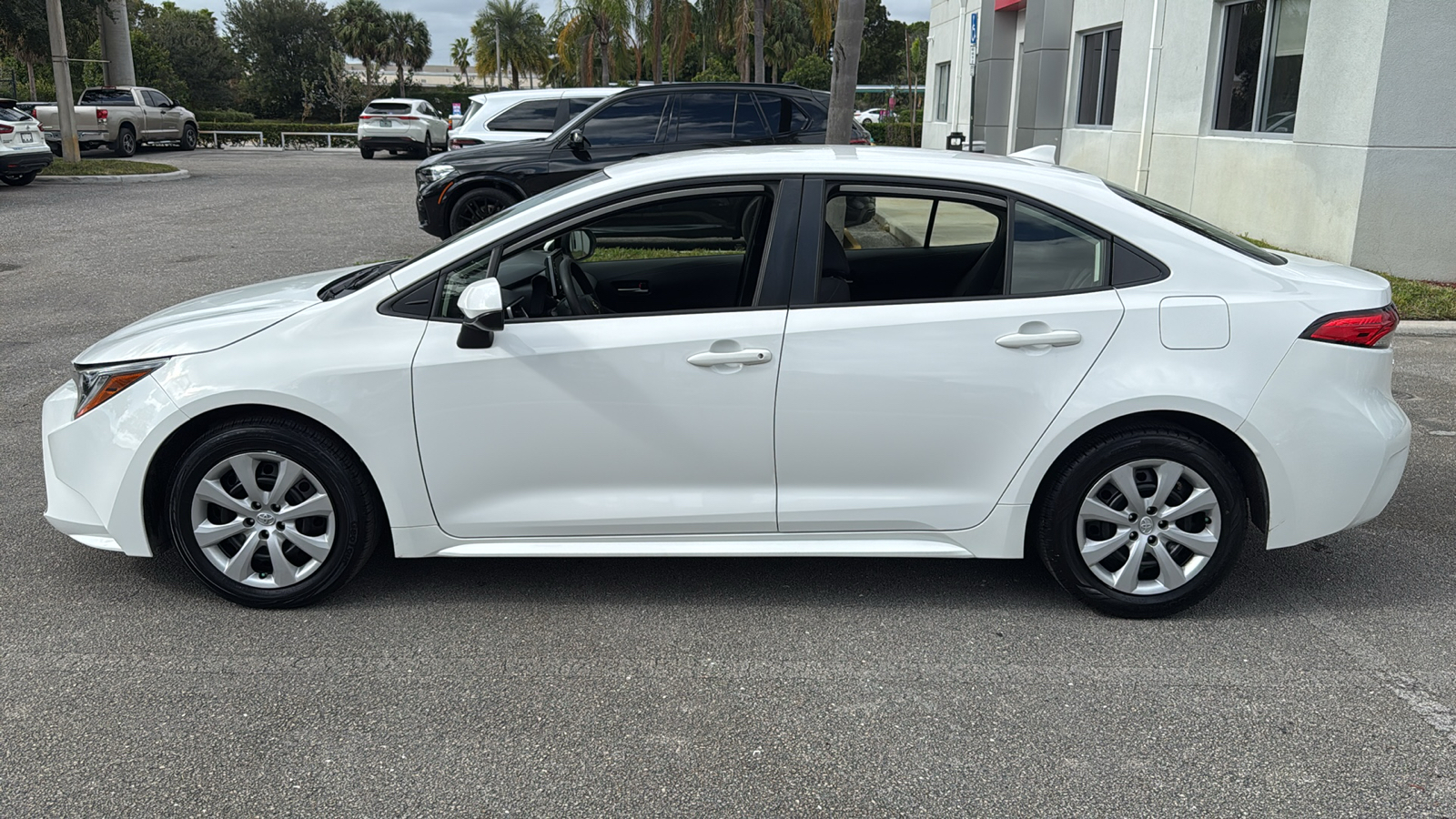 2020 Toyota Corolla LE 4