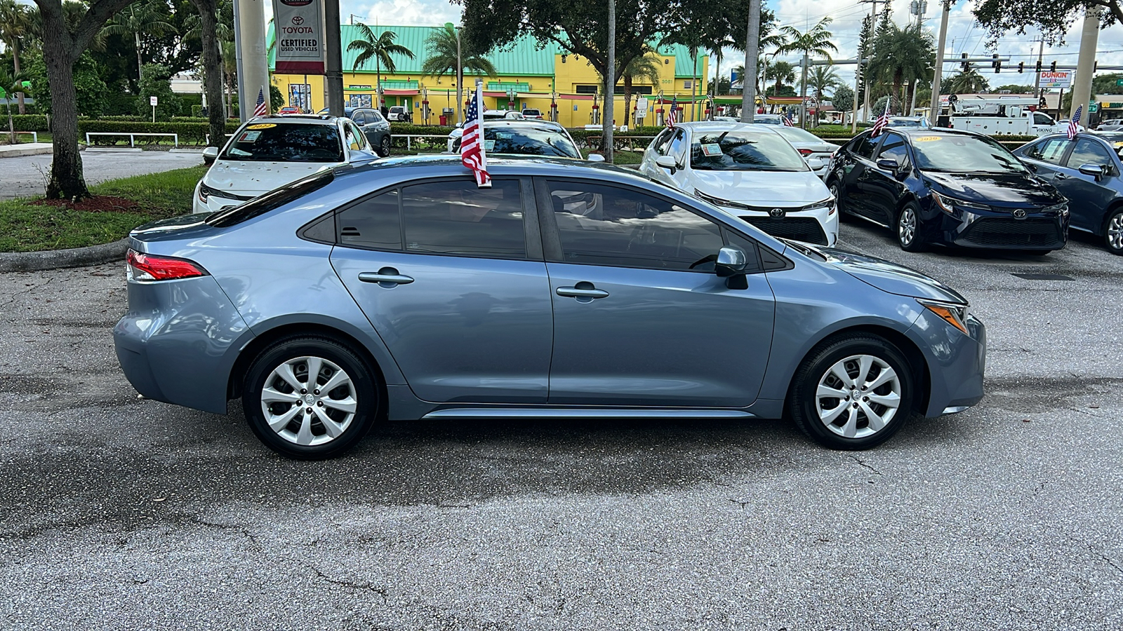 2020 Toyota Corolla LE 11