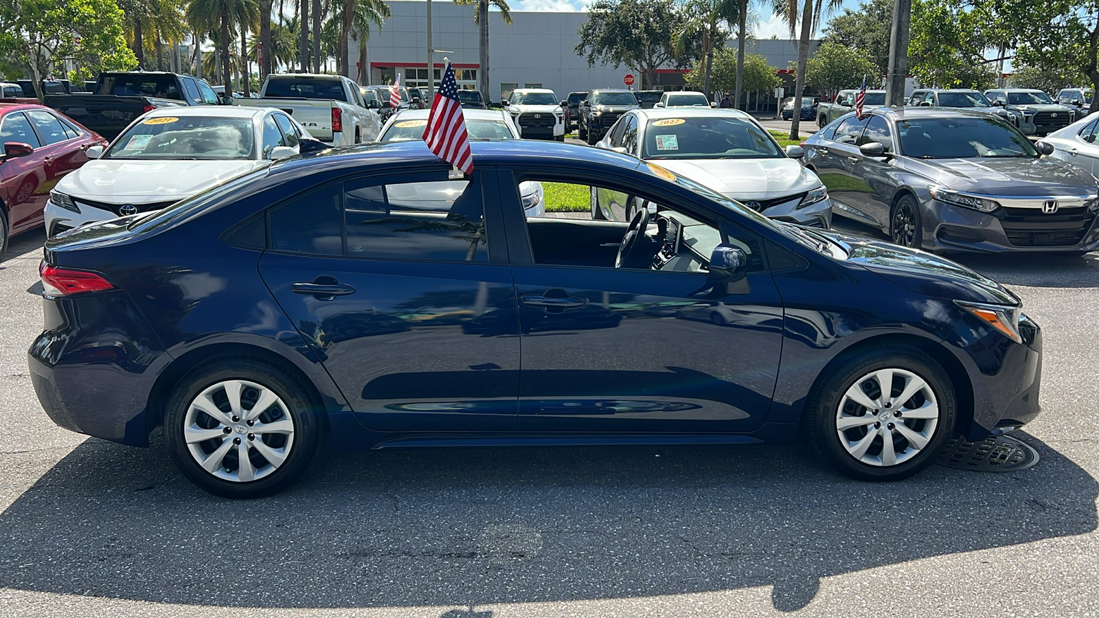 2020 Toyota Corolla LE 11