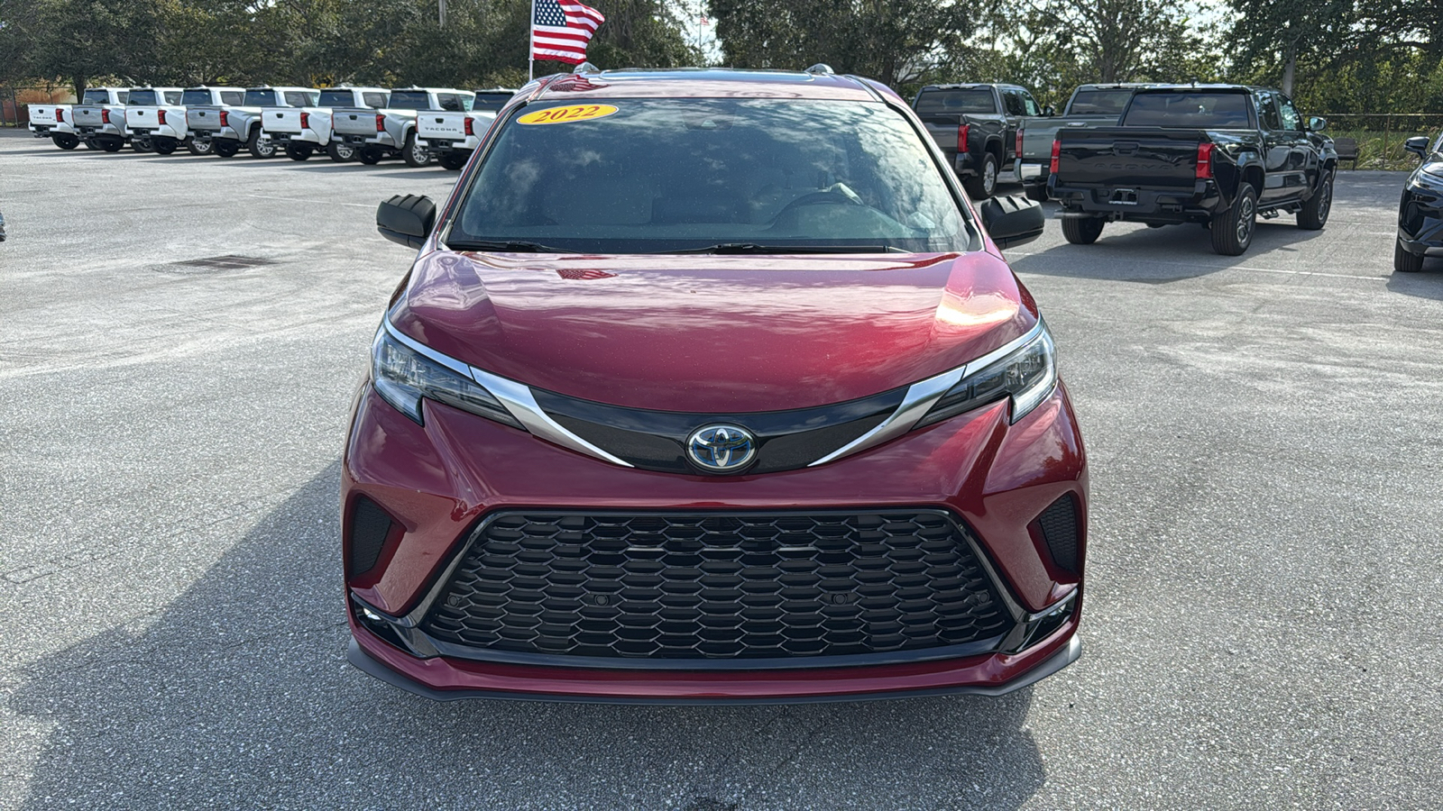 2022 Toyota Sienna XSE 2