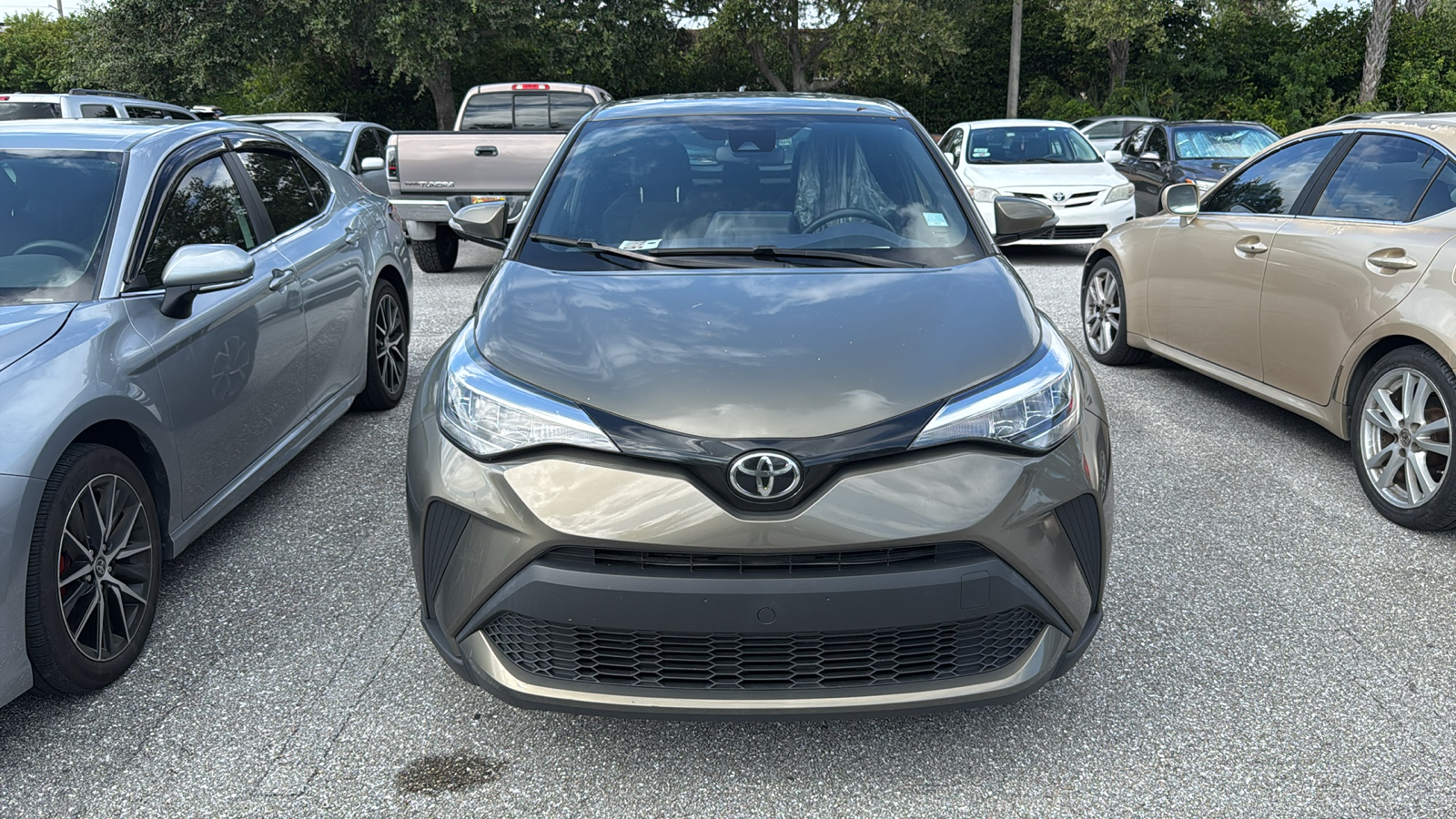 2021 Toyota C-HR XLE 2