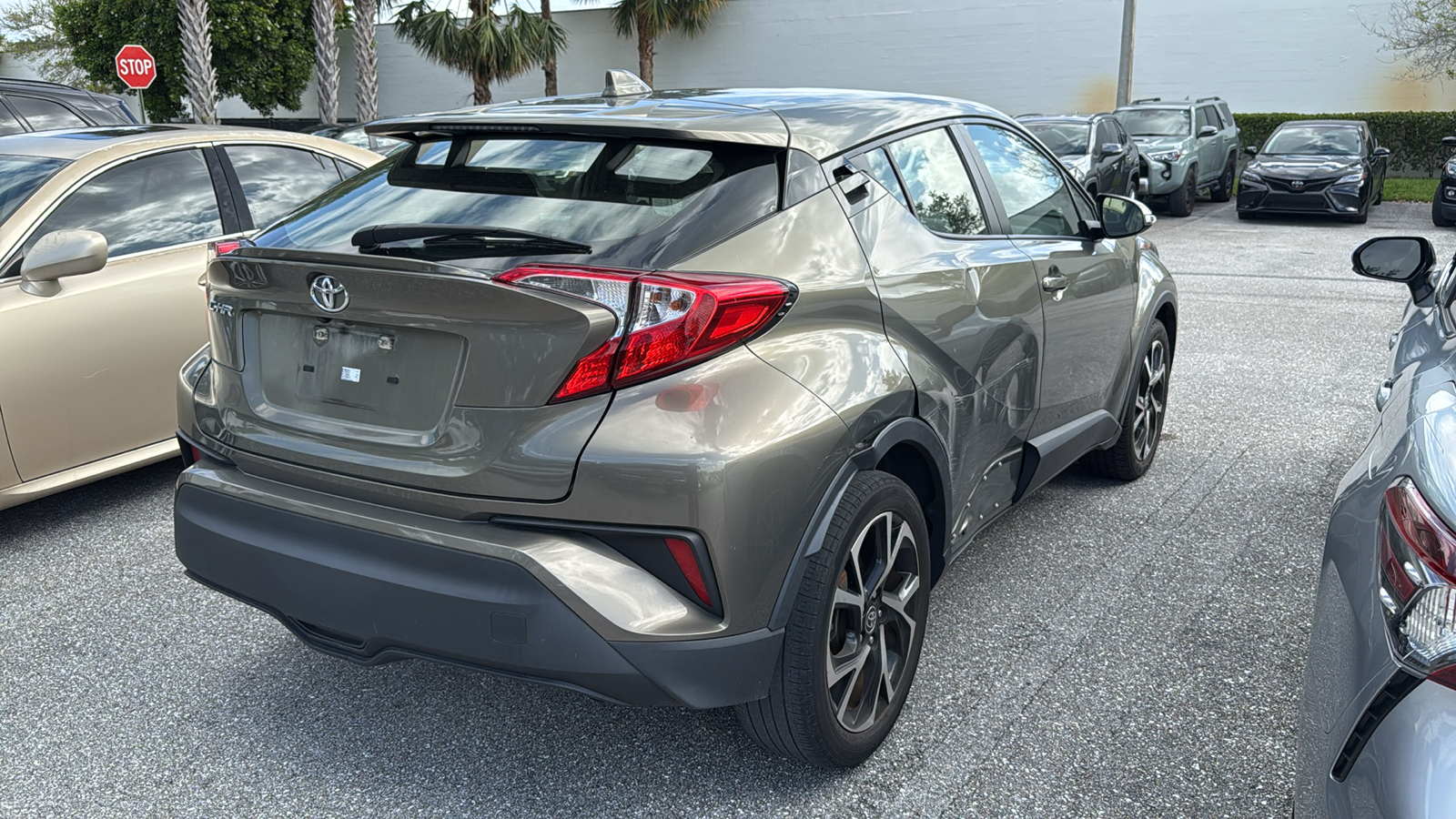 2021 Toyota C-HR XLE 7