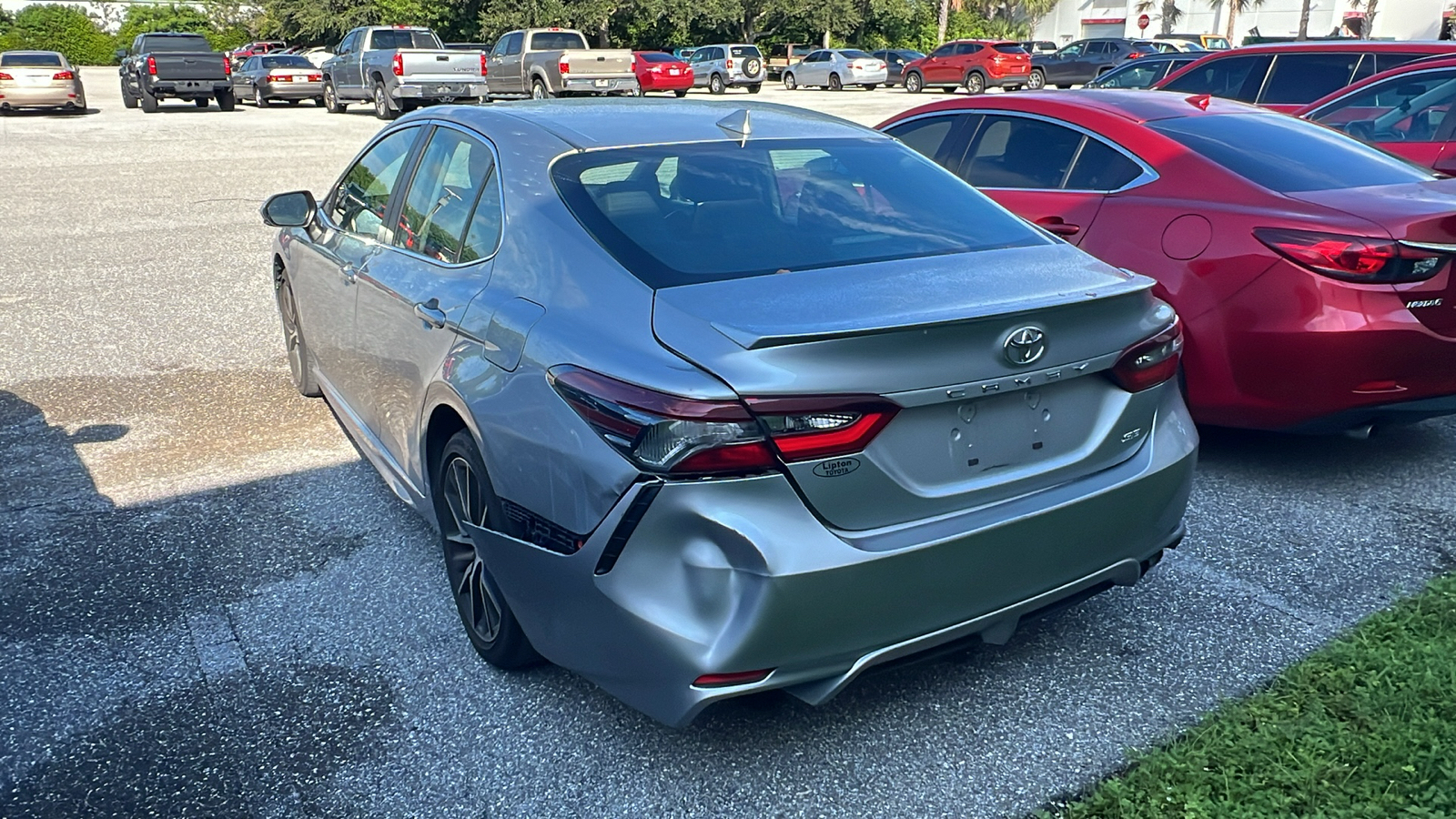 2023 Toyota Camry SE 4