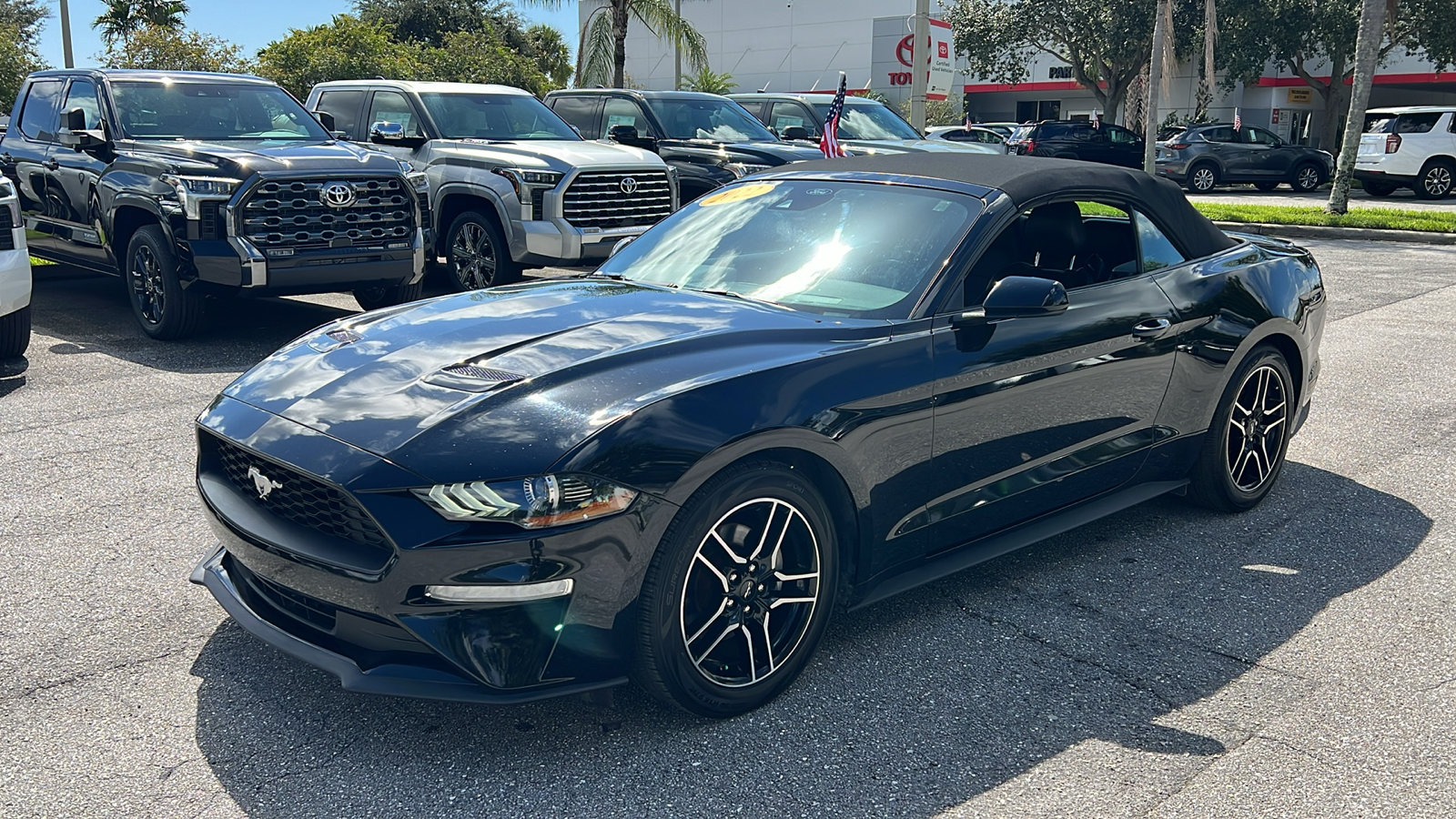 2022 Ford Mustang EcoBoost 3