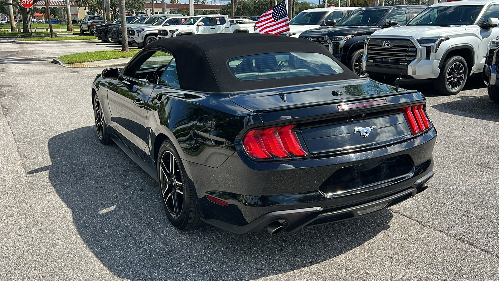 2022 Ford Mustang EcoBoost 5