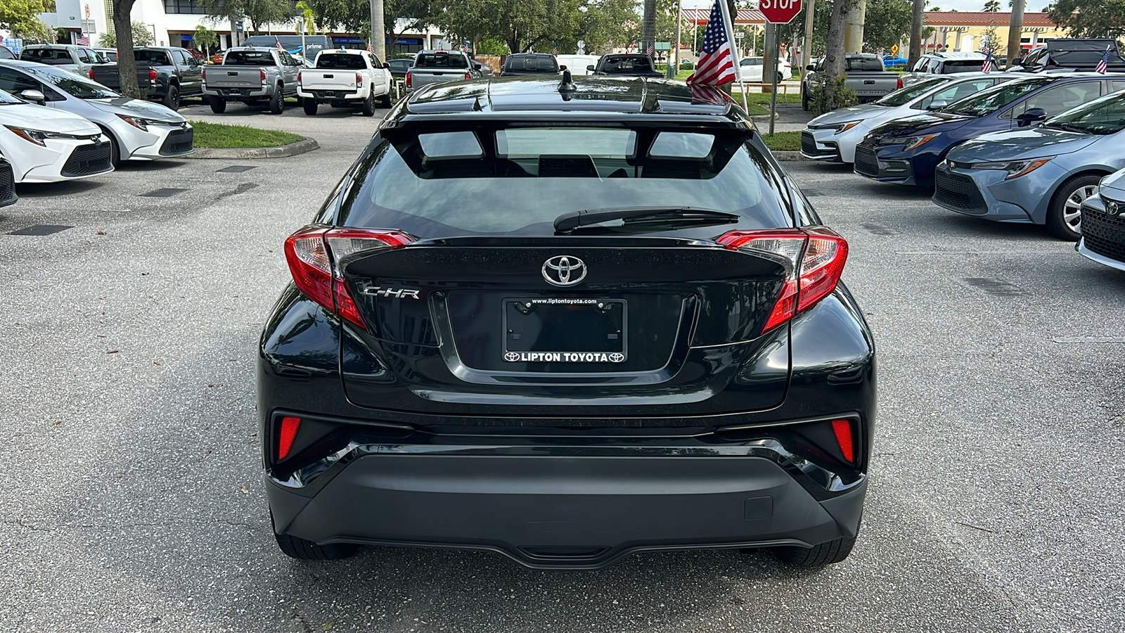 2021 Toyota C-HR LE 6