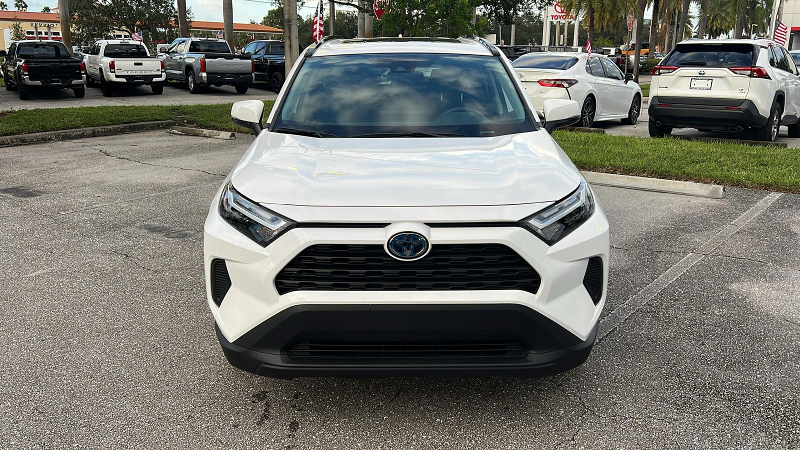 2024 Toyota RAV4 Hybrid XLE 2