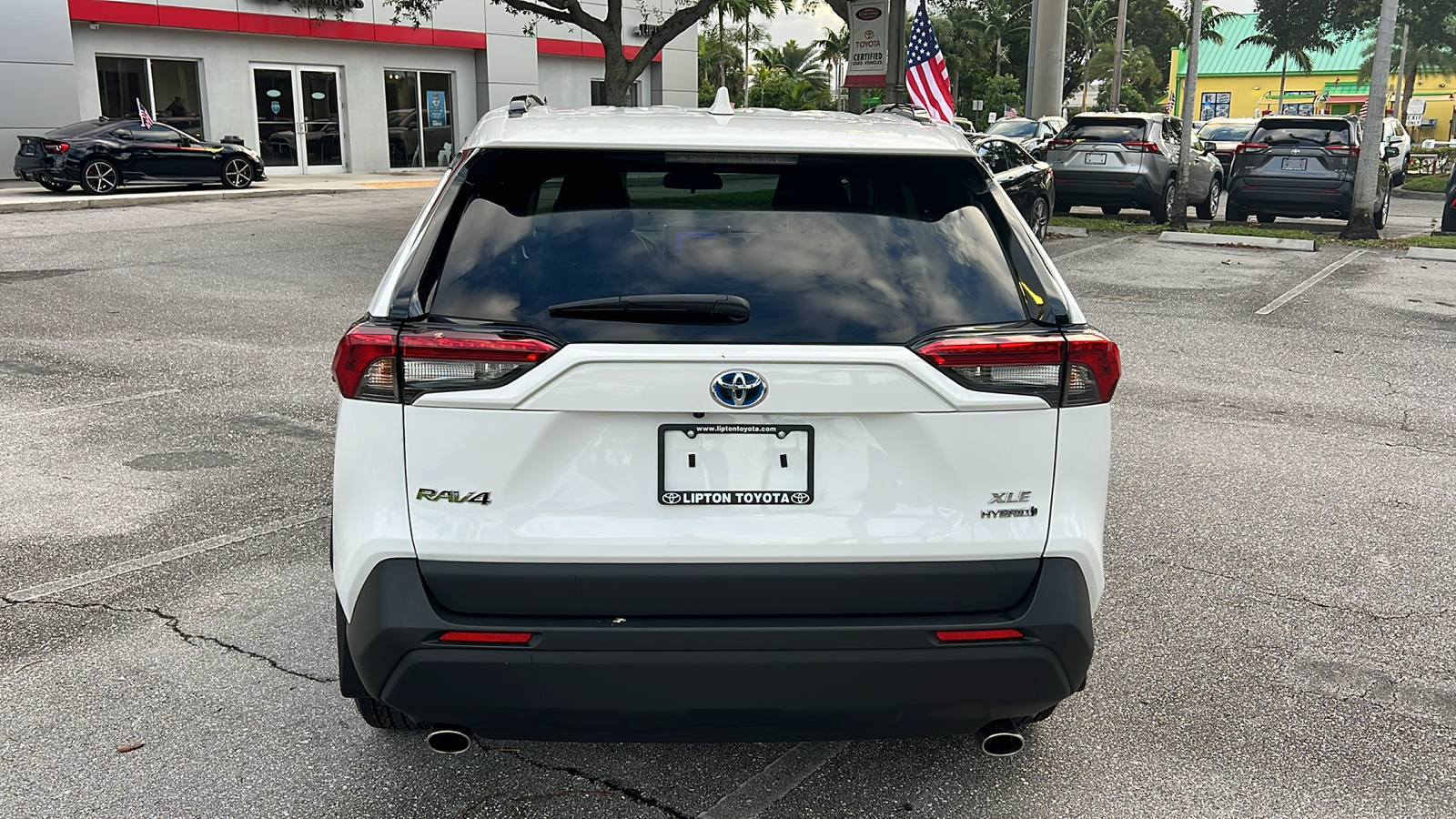 2024 Toyota RAV4 Hybrid XLE 6