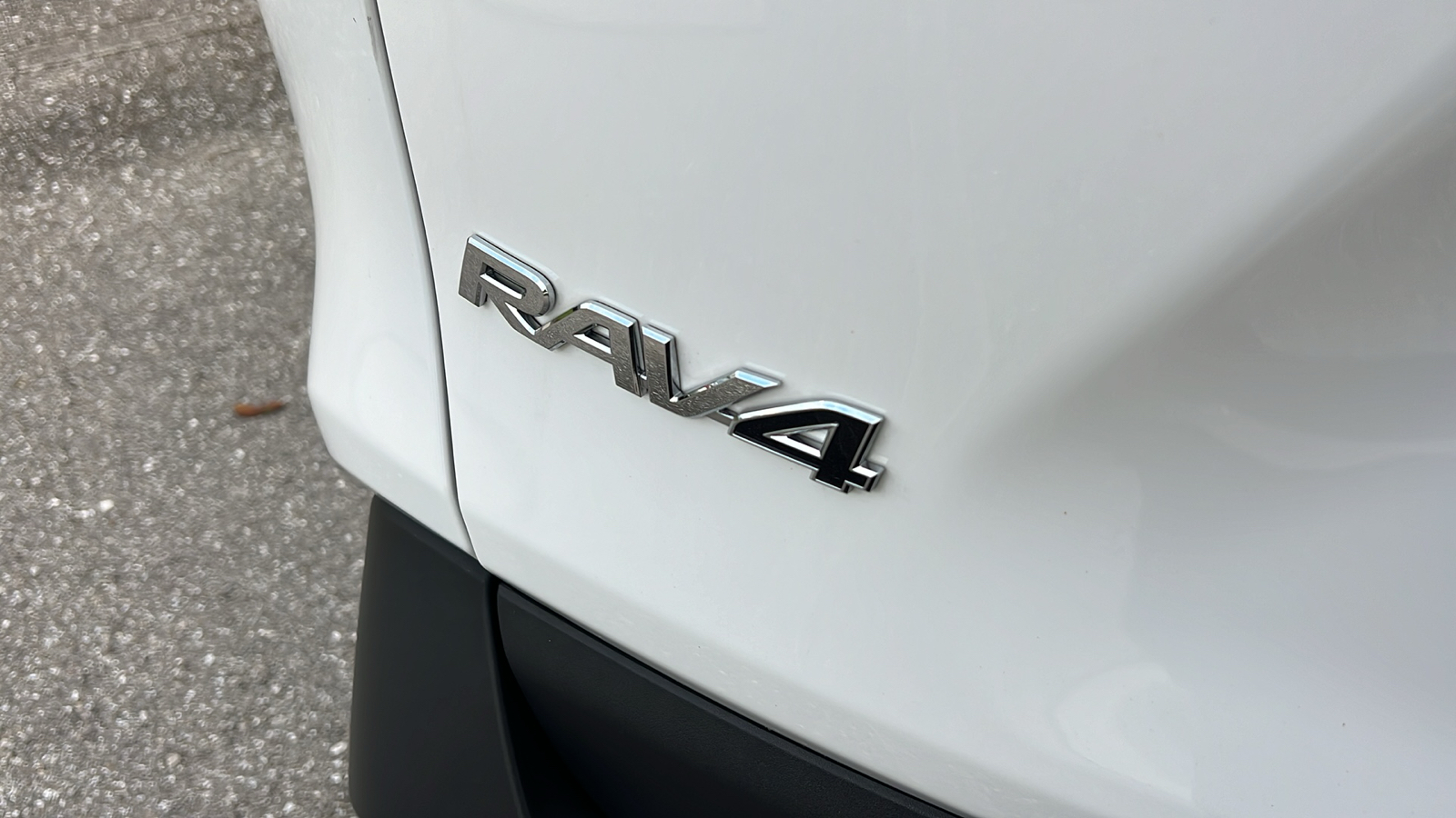 2024 Toyota RAV4 Hybrid XLE 7