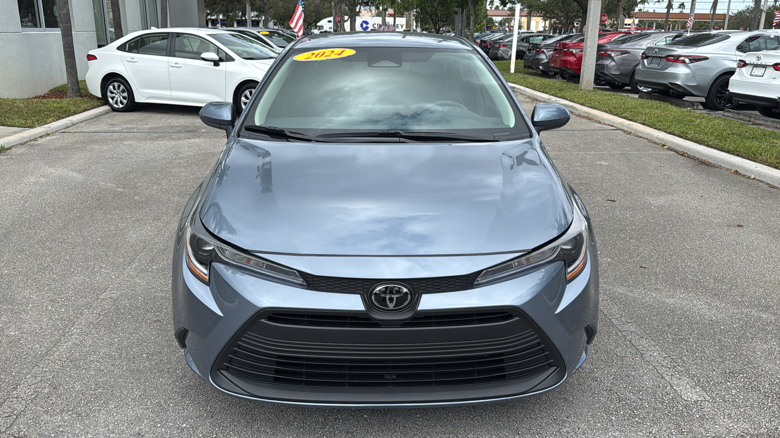 2024 Toyota Corolla LE 2