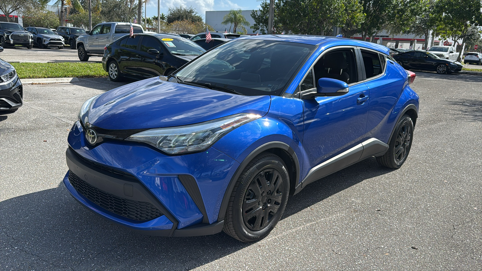 2020 Toyota C-HR LE 3