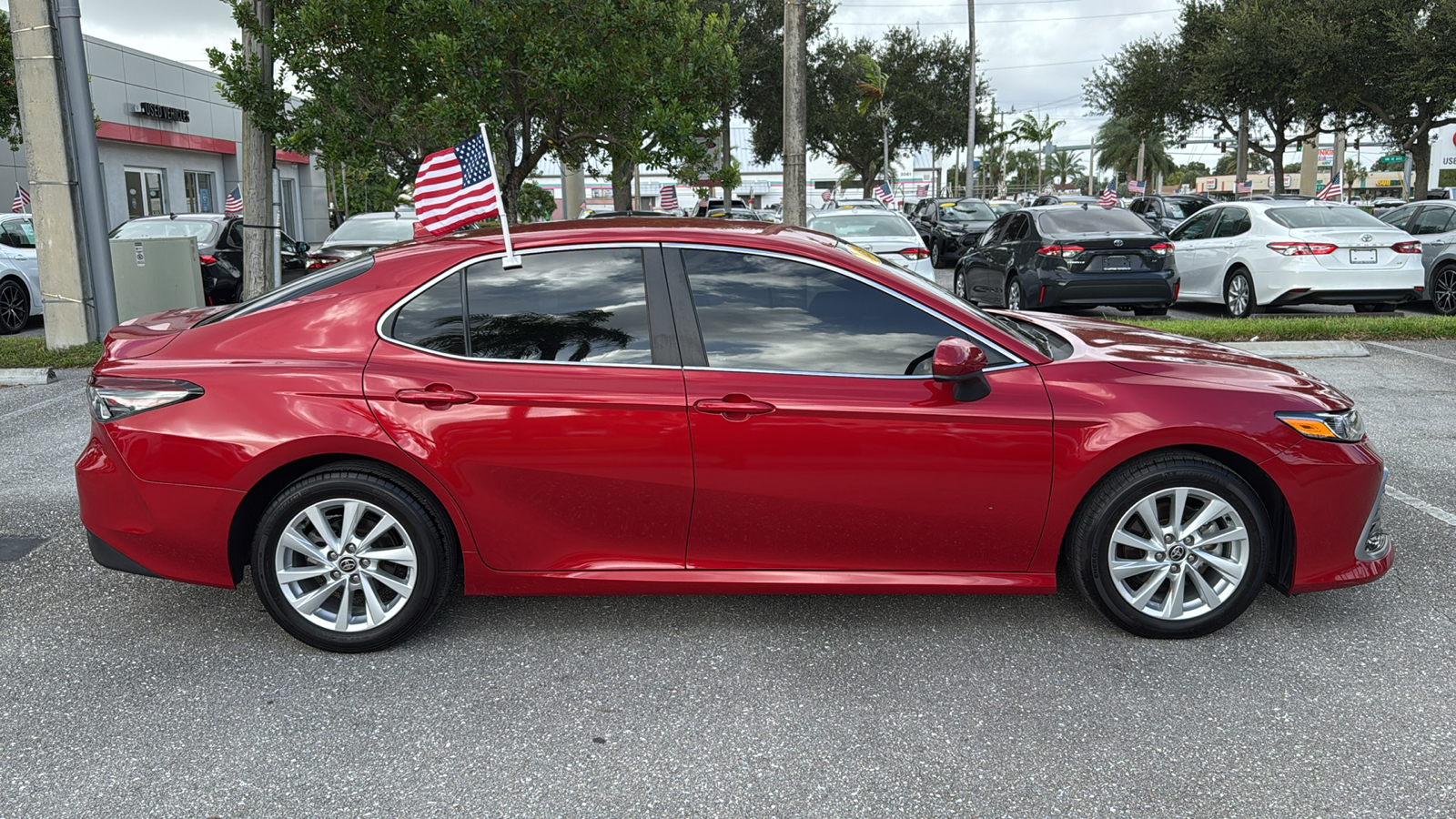 2023 Toyota Camry LE 10