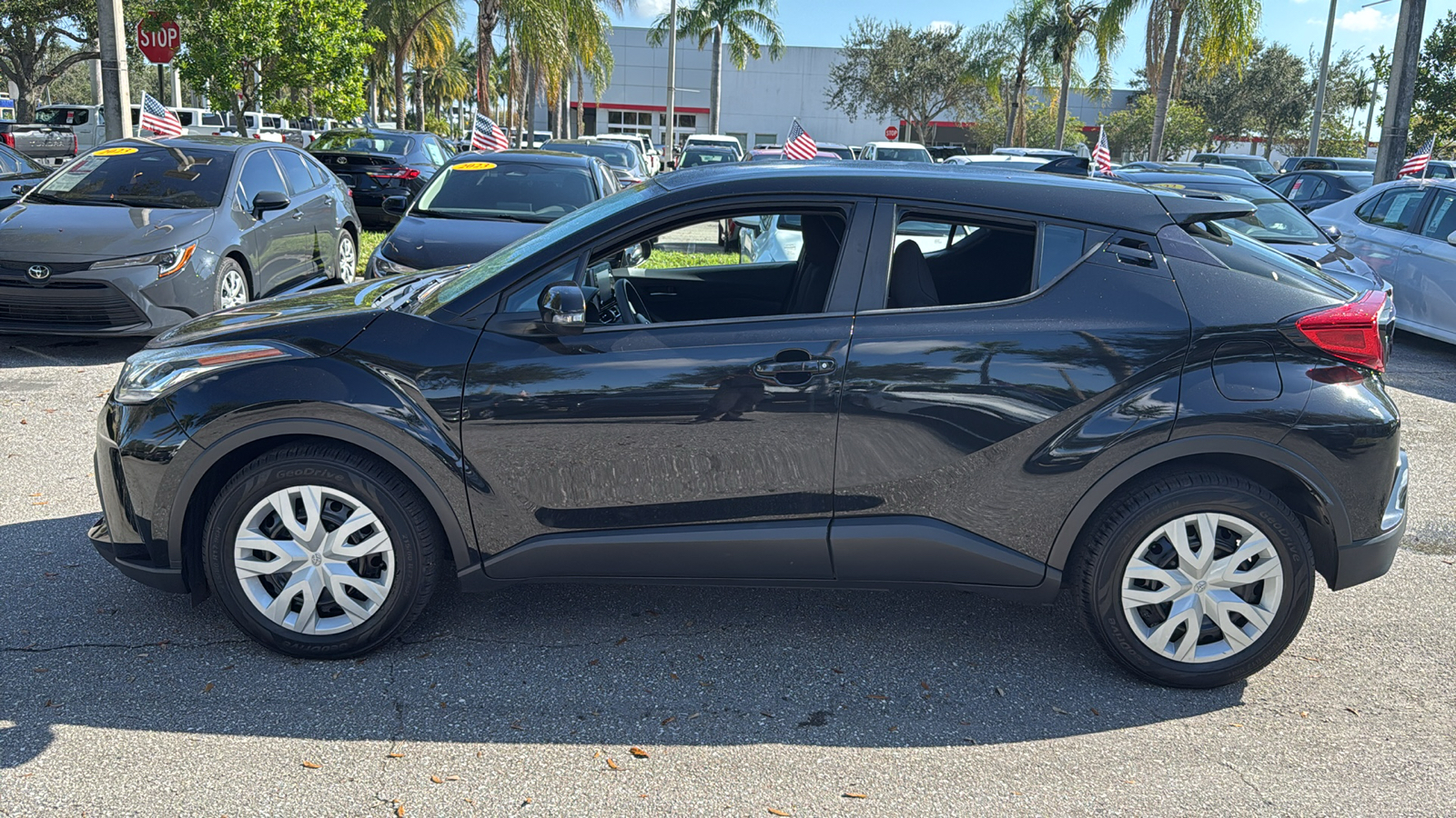 2020 Toyota C-HR LE 4