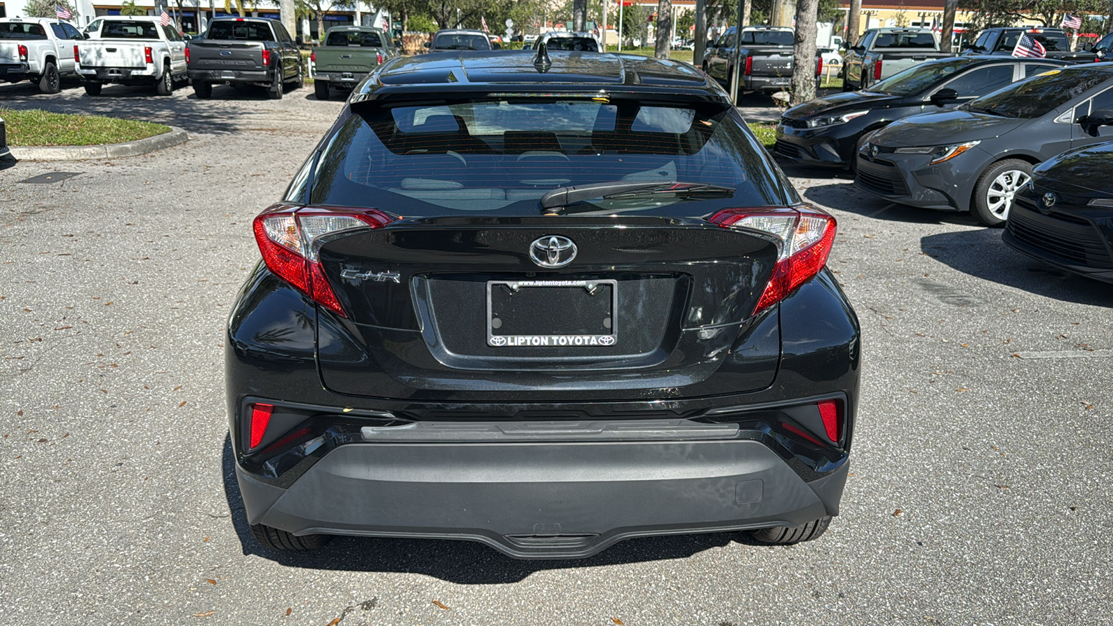 2020 Toyota C-HR LE 6