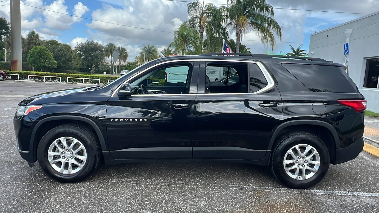 2021 Chevrolet Traverse LT Leather 4