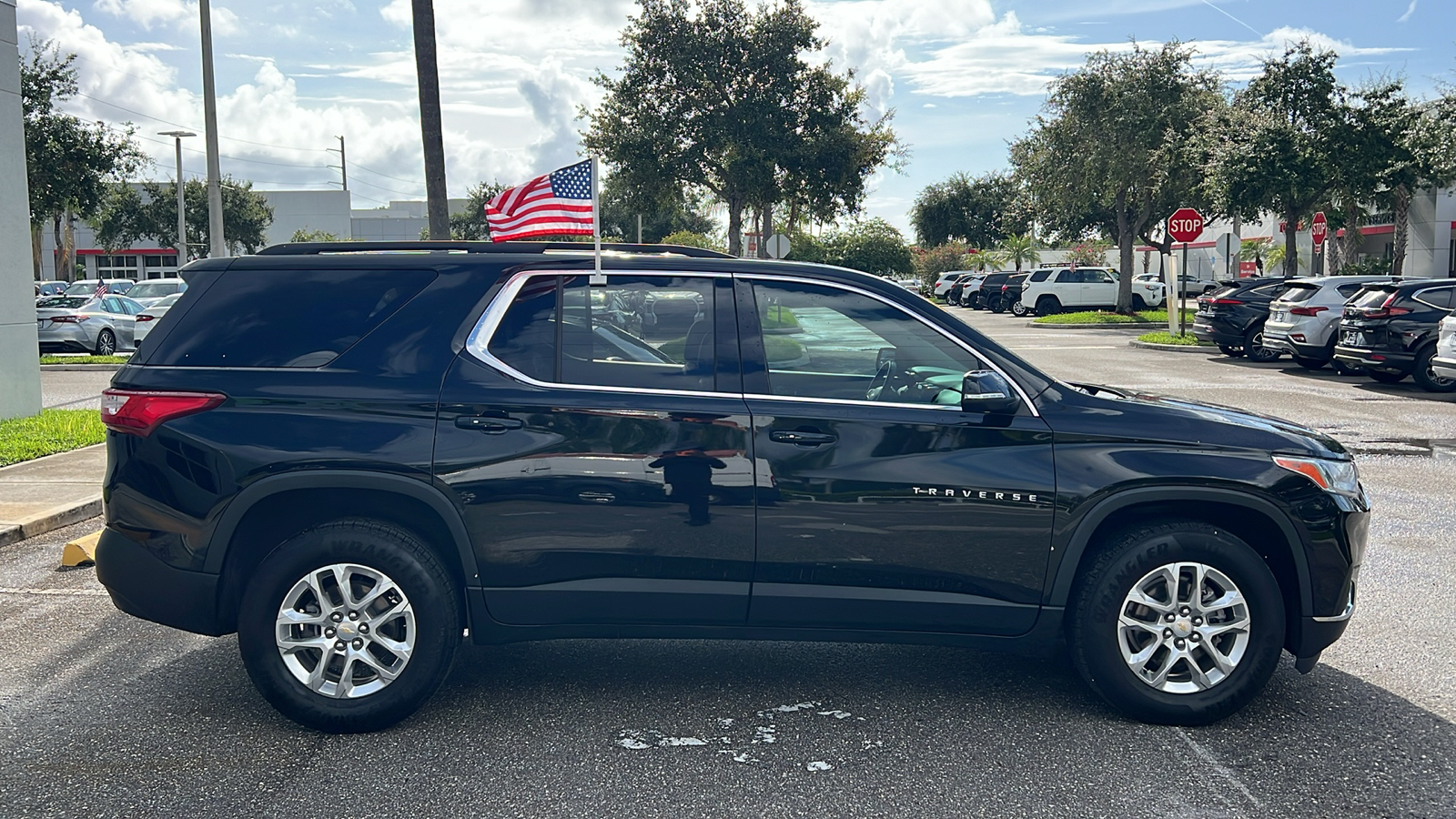 2021 Chevrolet Traverse LT Leather 12