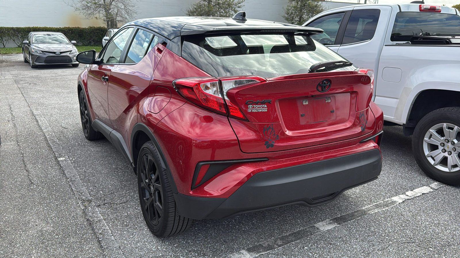 2021 Toyota C-HR LE 4