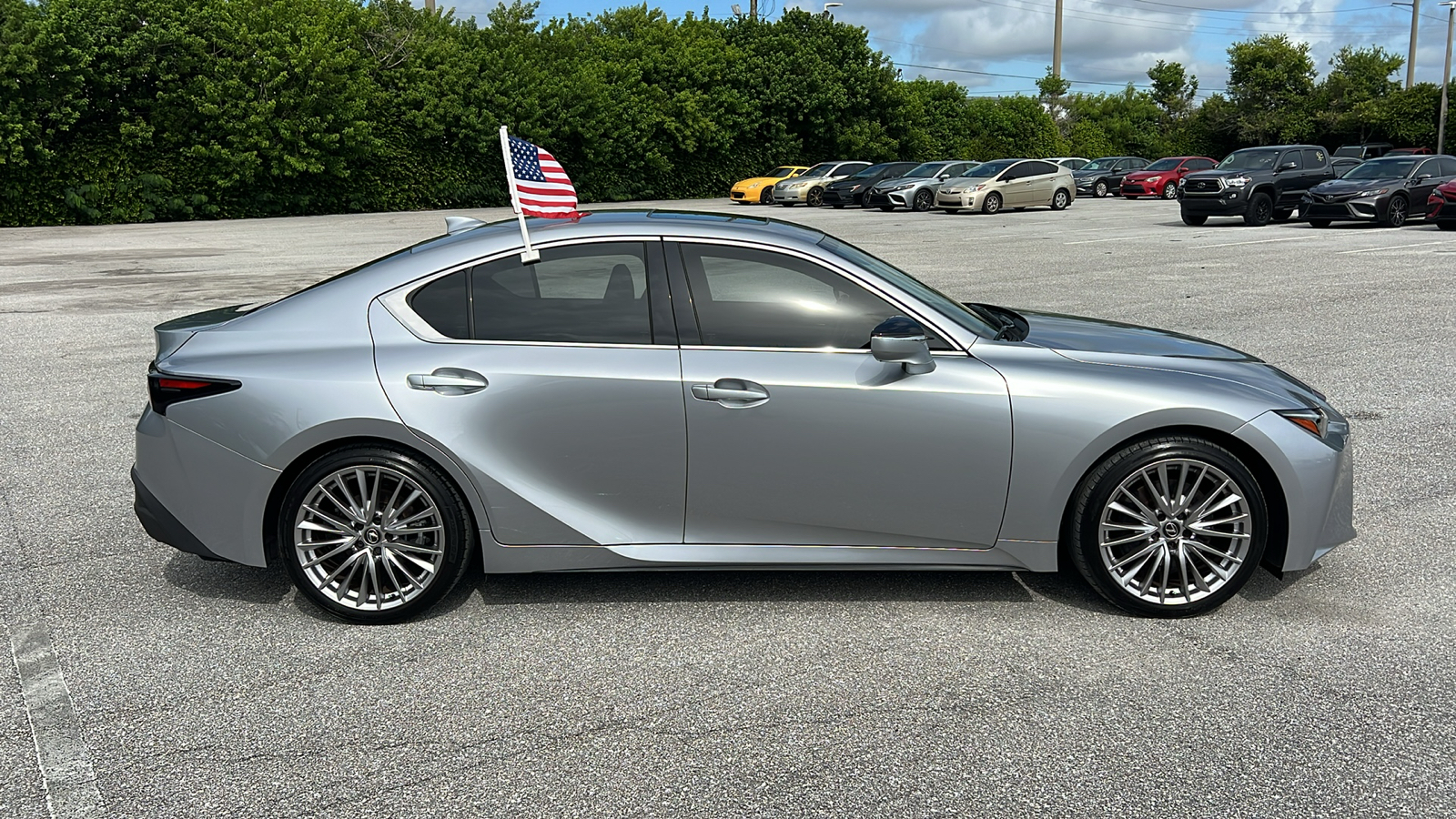 2023 Lexus IS 300 9