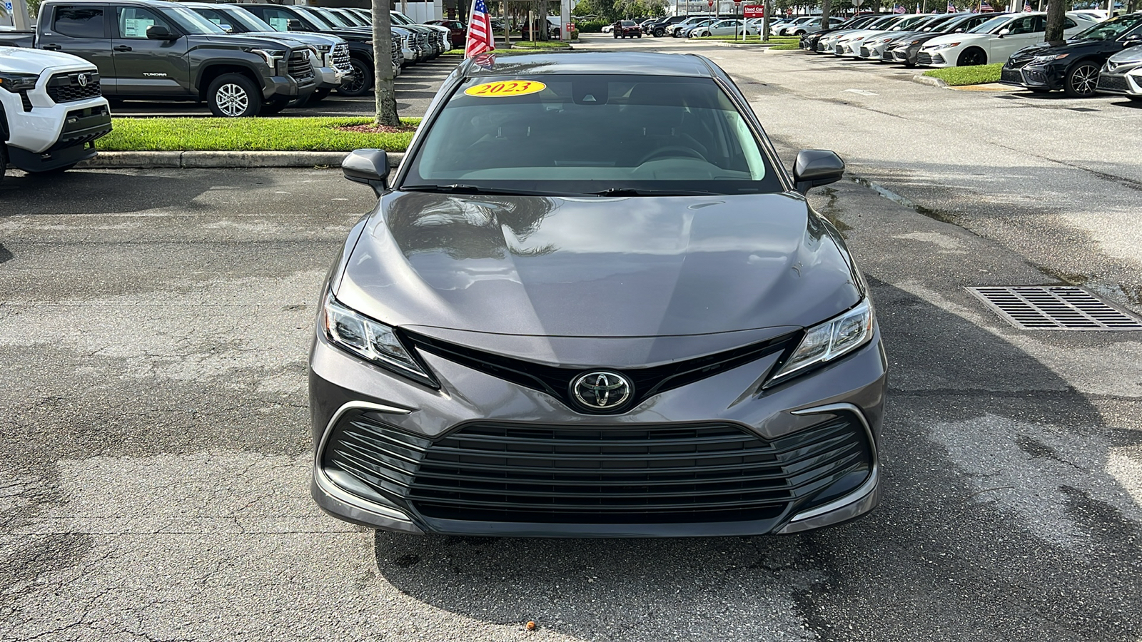 2023 Toyota Camry LE 2