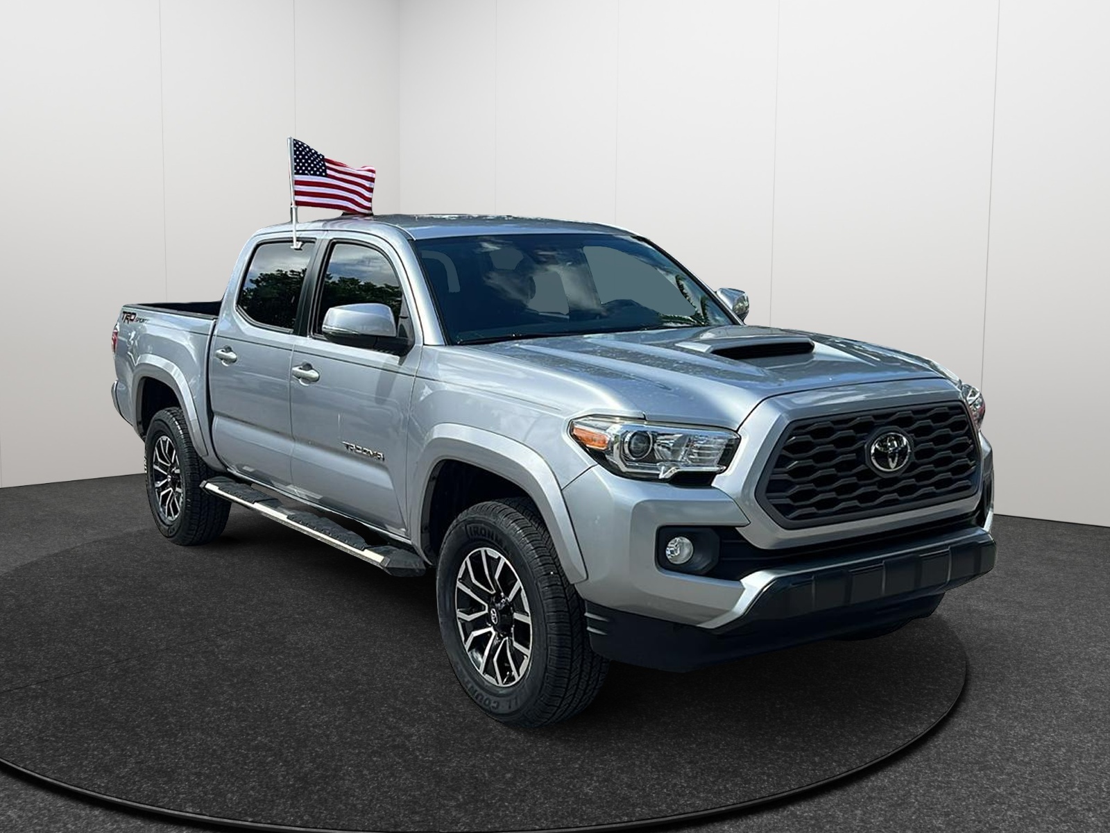 2020 Toyota Tacoma TRD Sport 1