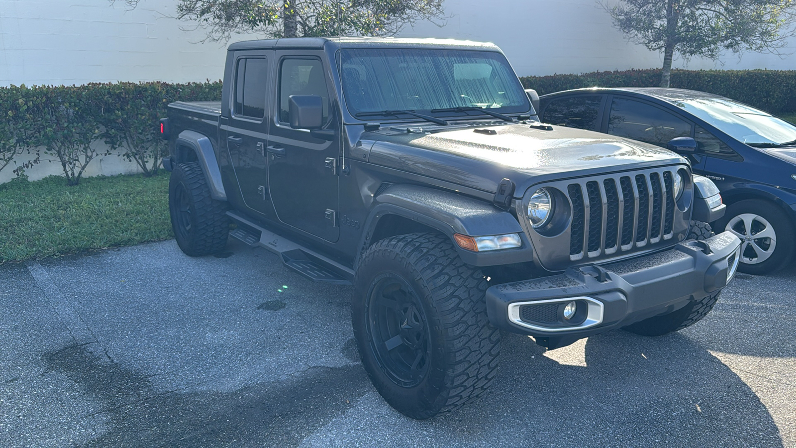 2022 Jeep Gladiator Sport 1