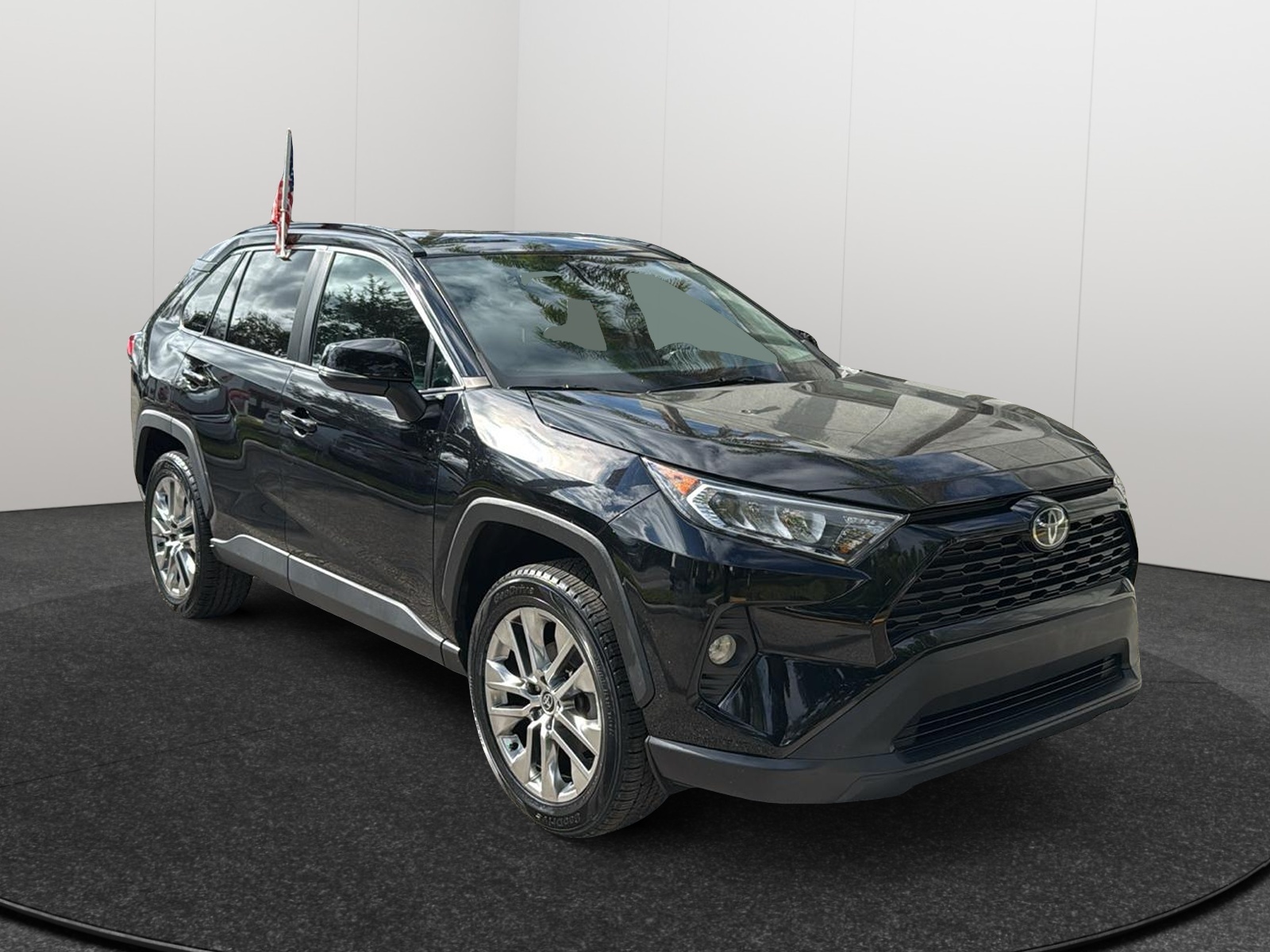 2021 Toyota RAV4 XLE Premium 1