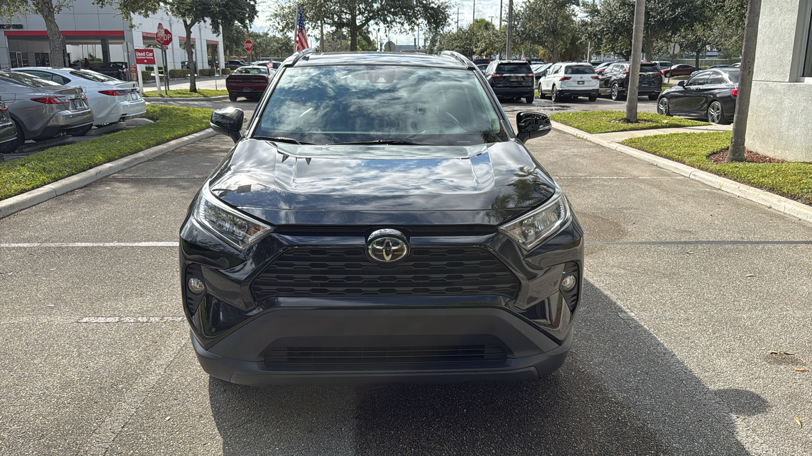 2021 Toyota RAV4 XLE Premium 2