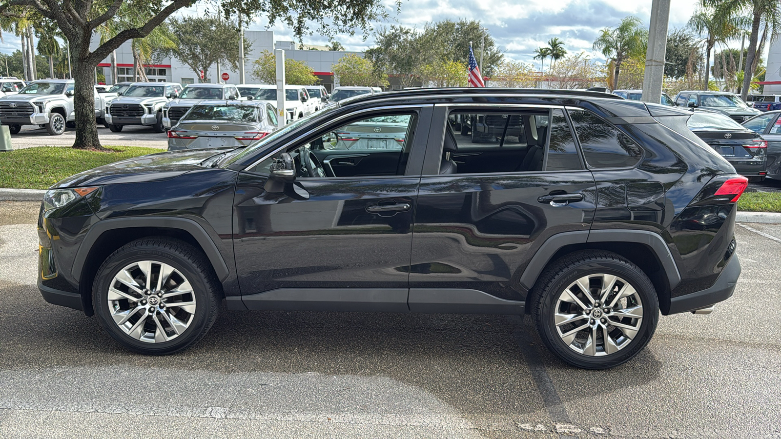 2021 Toyota RAV4 XLE Premium 4