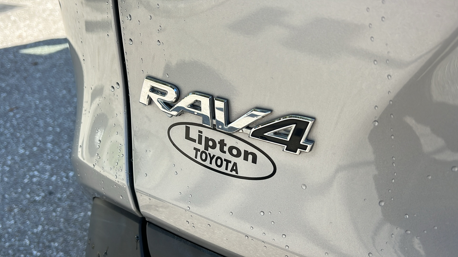 2021 Toyota RAV4 LE 7