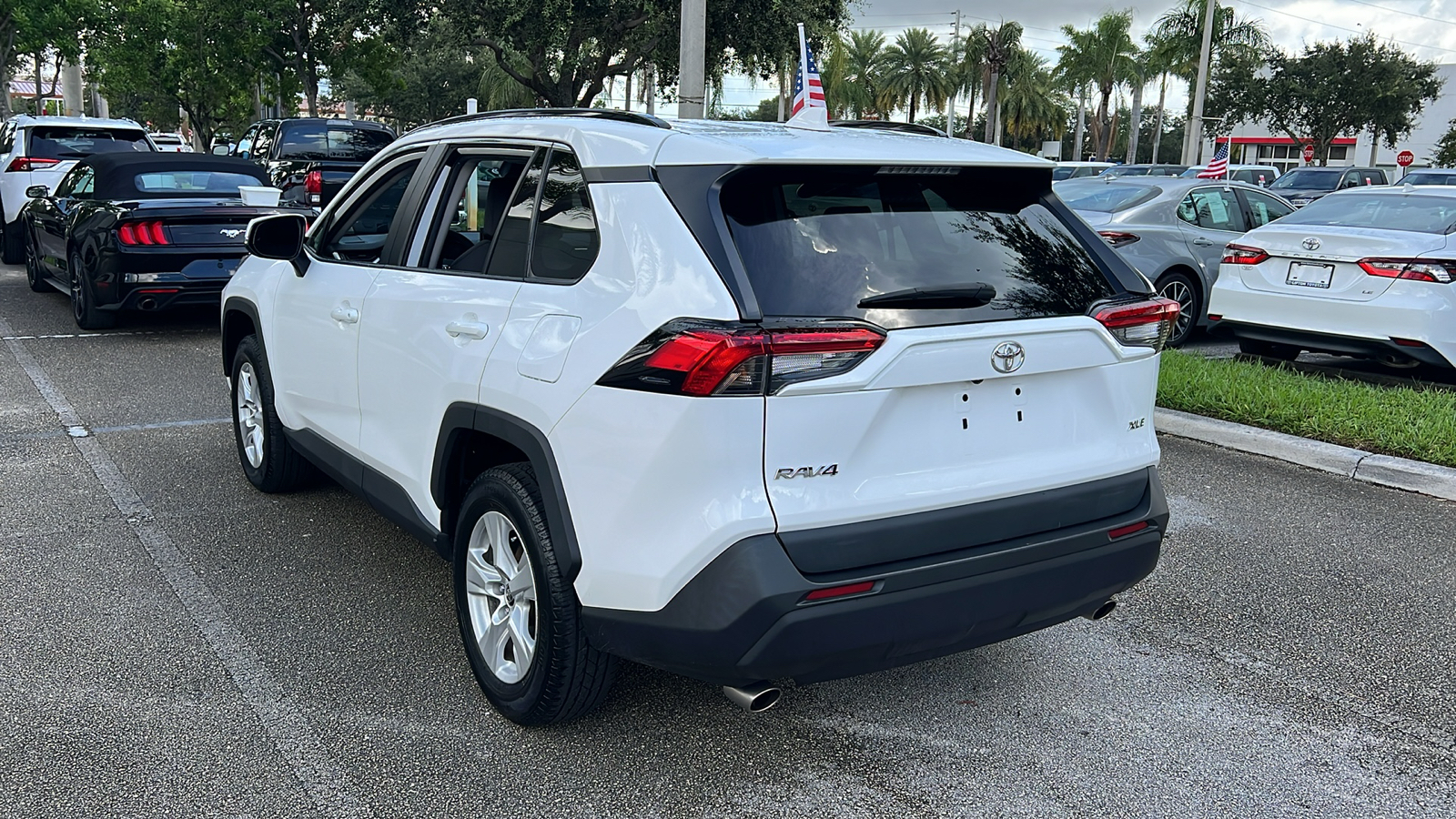 2021 Toyota RAV4 XLE 5