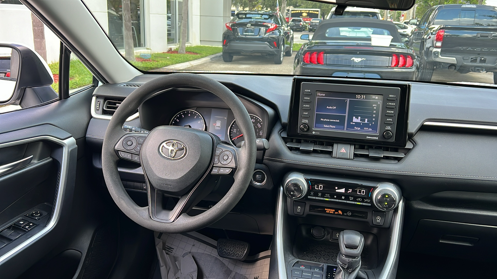 2021 Toyota RAV4 XLE 14