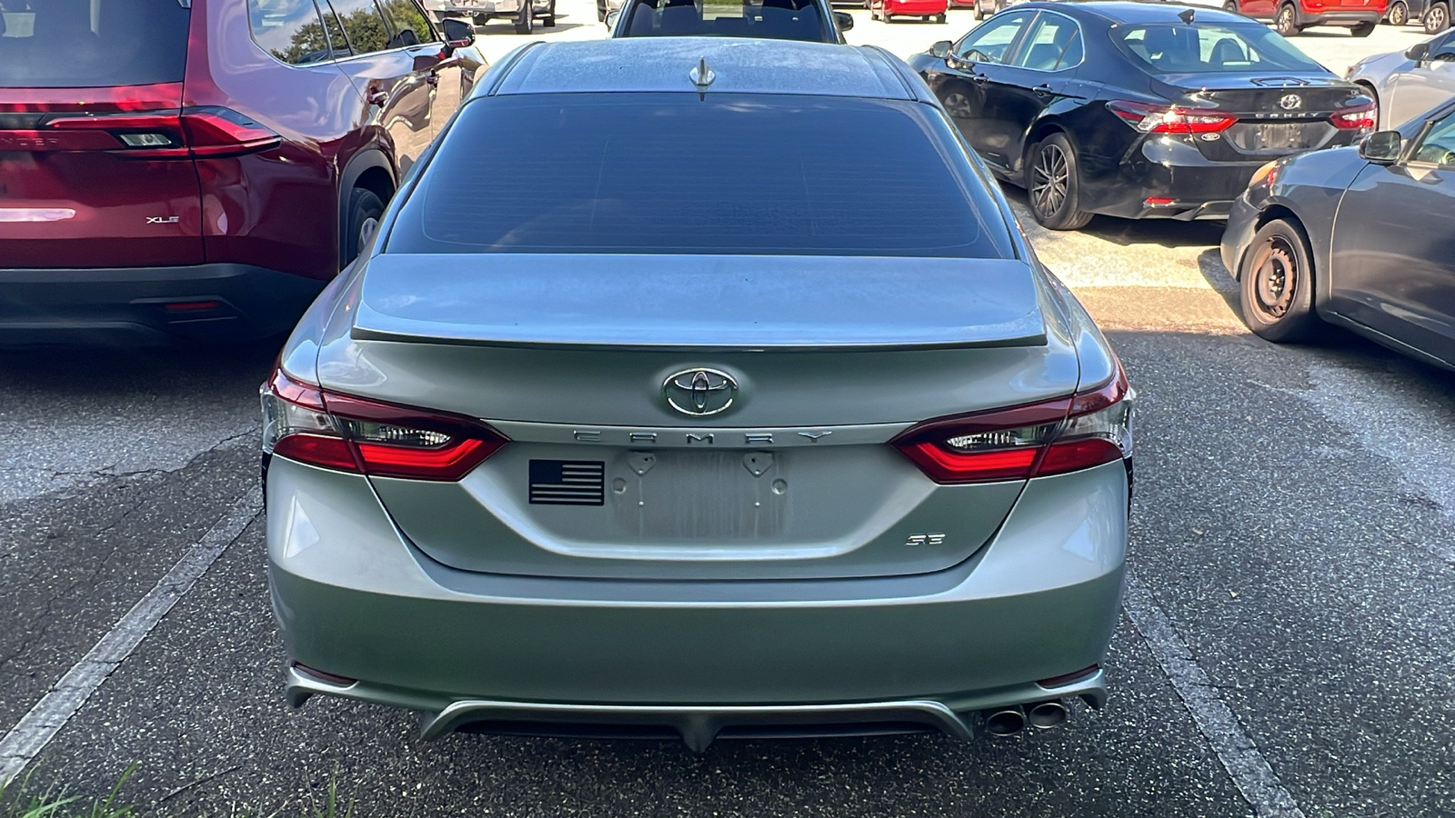 2023 Toyota Camry SE 4