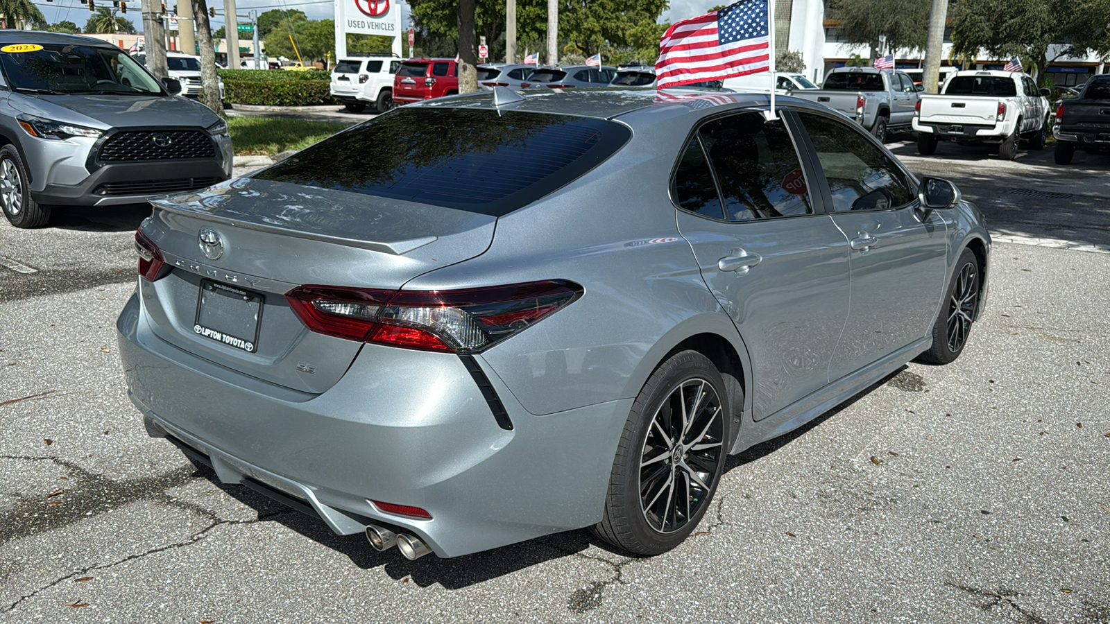 2023 Toyota Camry SE 9