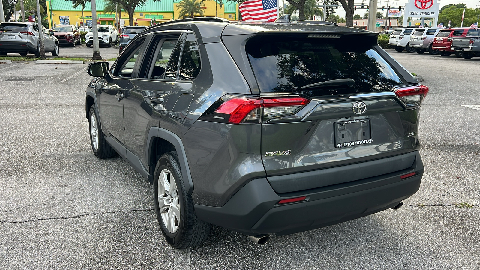 2021 Toyota RAV4 XLE 5