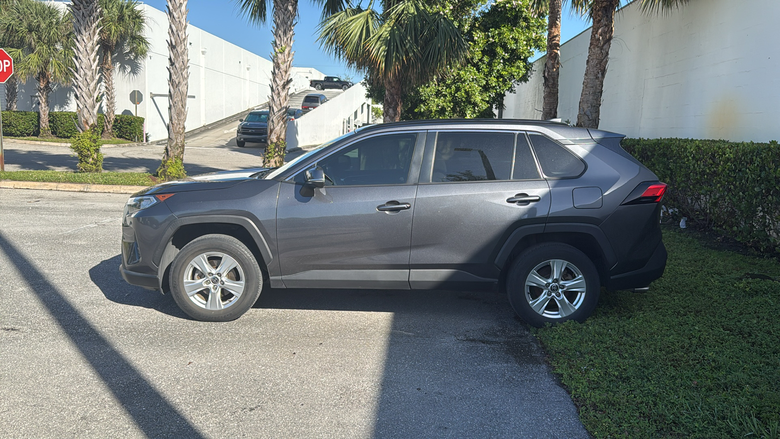 2021 Toyota RAV4 XLE 4