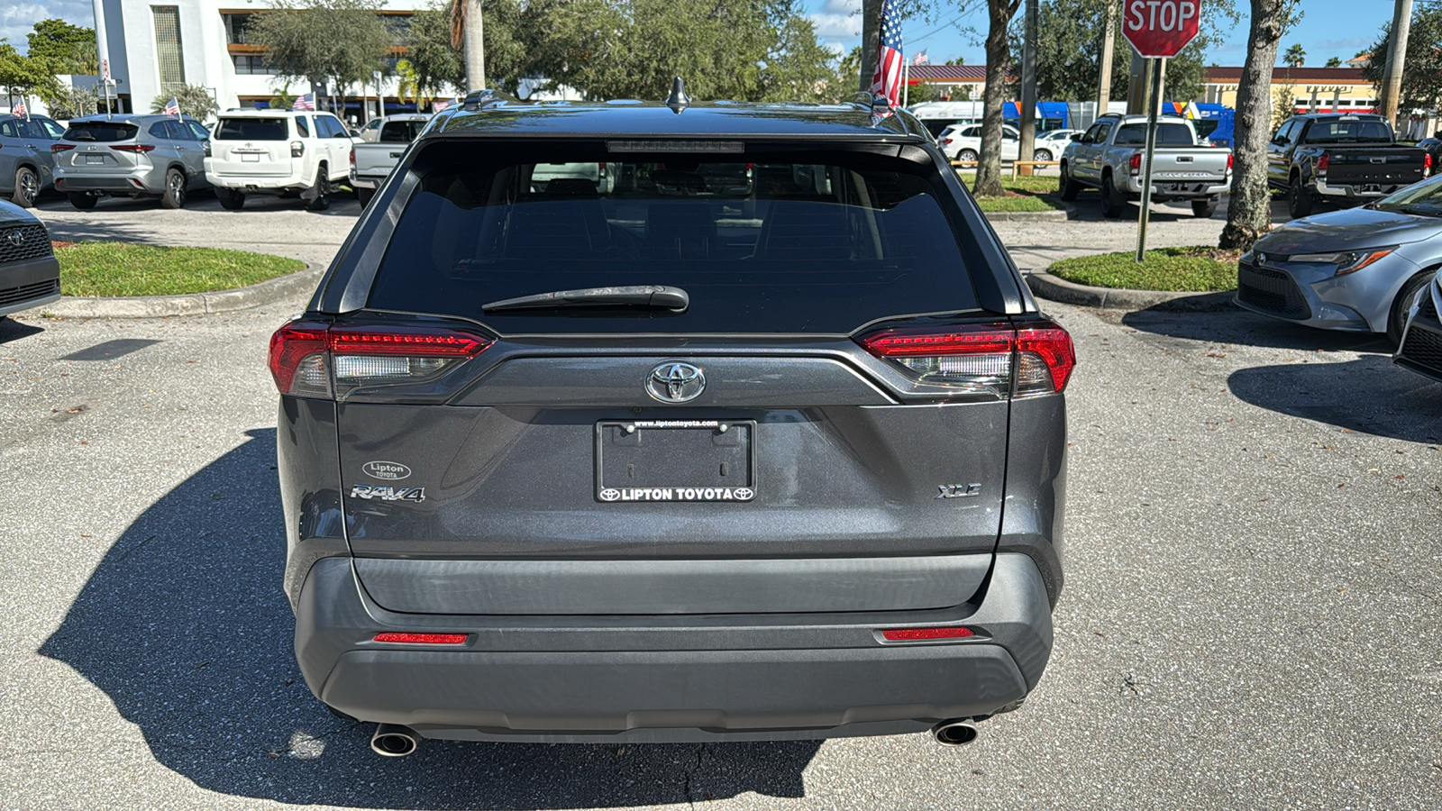 2021 Toyota RAV4 XLE Premium 6