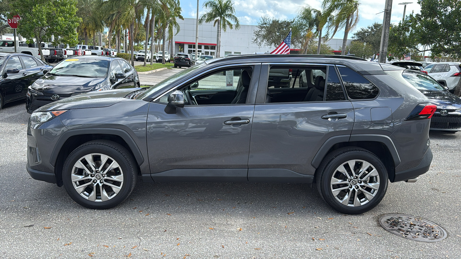 2021 Toyota RAV4 XLE Premium 4