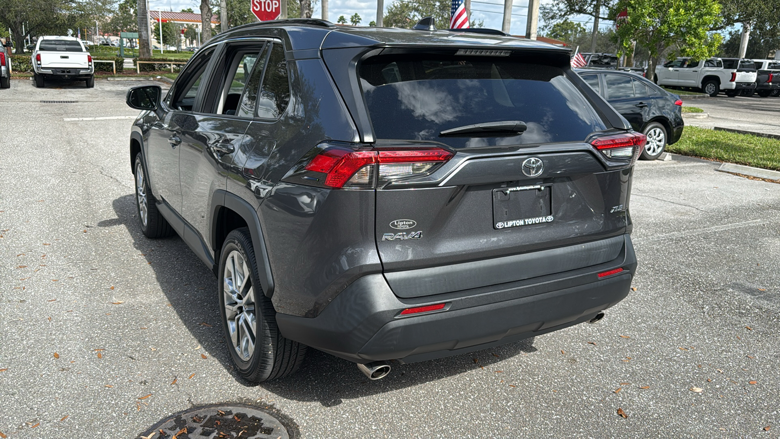 2021 Toyota RAV4 XLE Premium 5