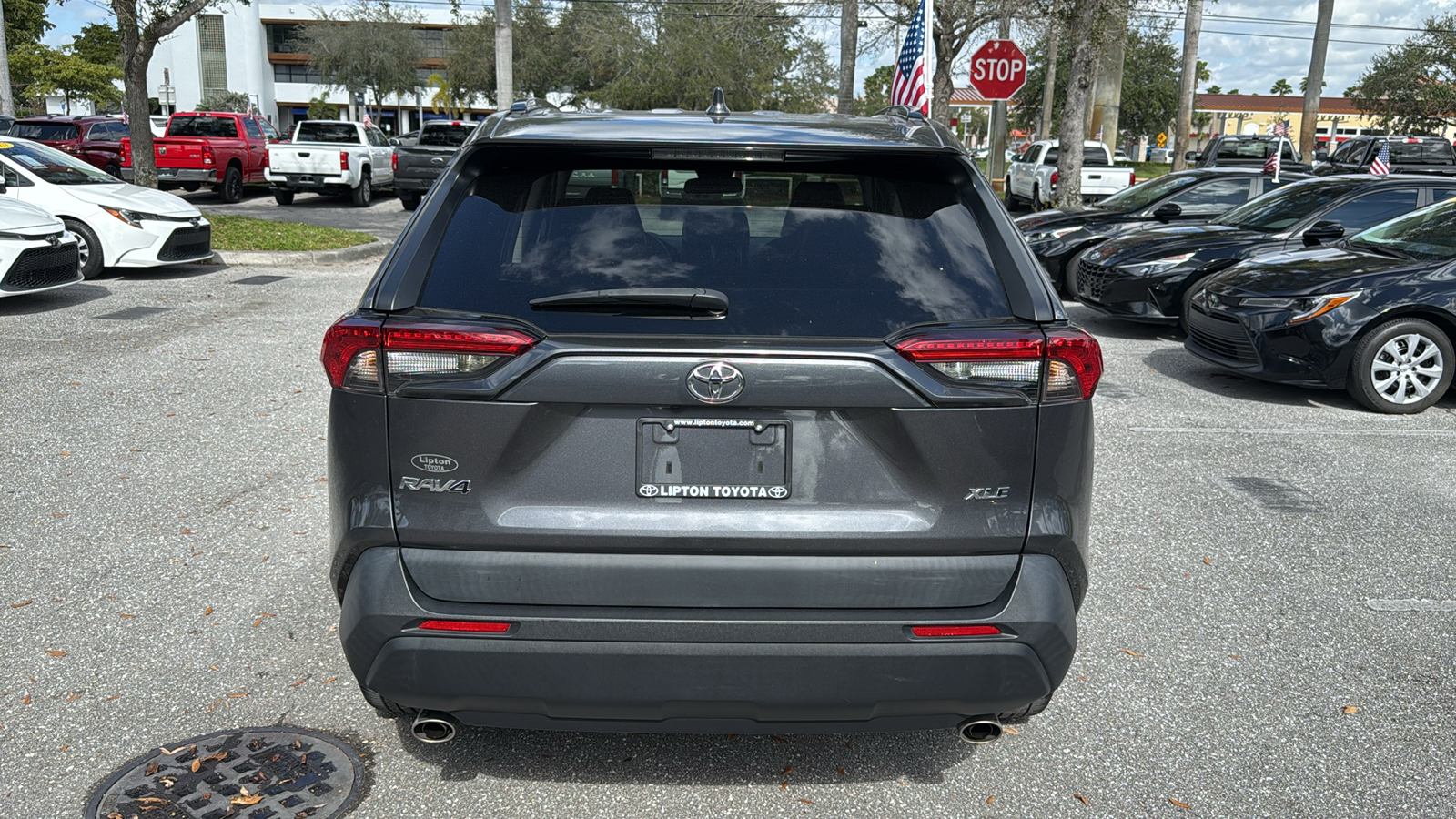 2021 Toyota RAV4 XLE Premium 6