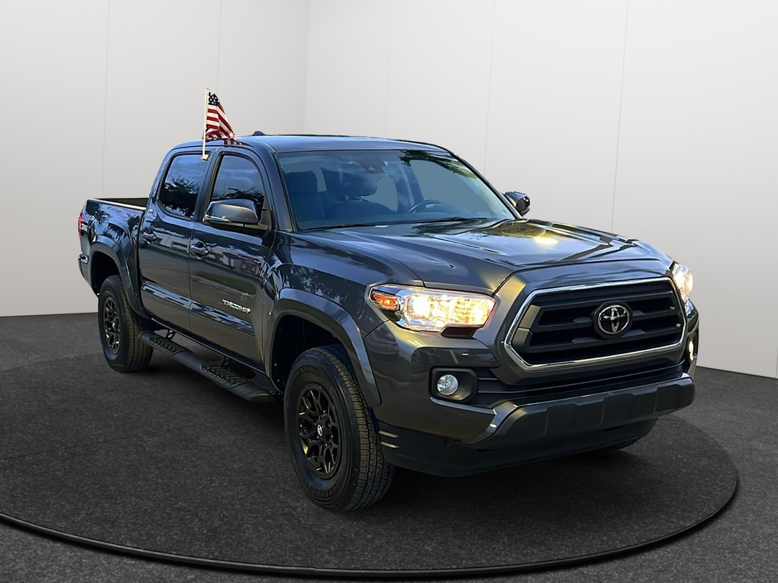 2022 Toyota Tacoma SR5 1