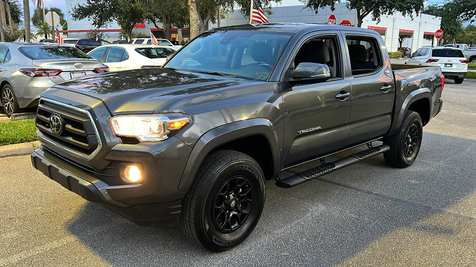 2022 Toyota Tacoma SR5 3