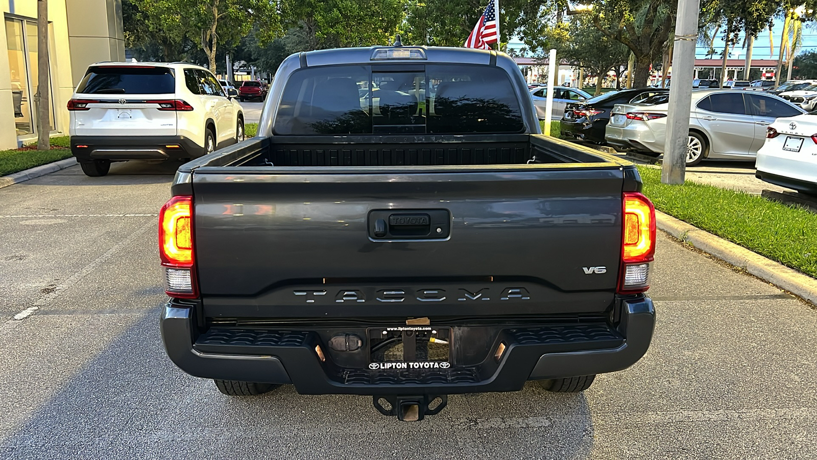 2022 Toyota Tacoma SR5 6