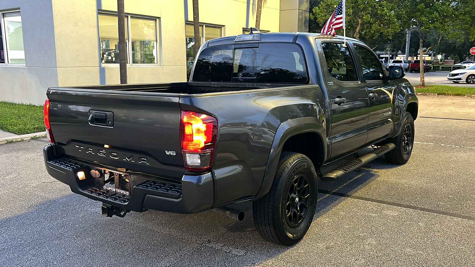 2022 Toyota Tacoma SR5 9