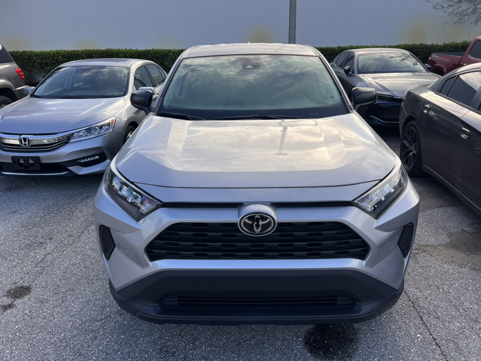 2022 Toyota RAV4 LE 2